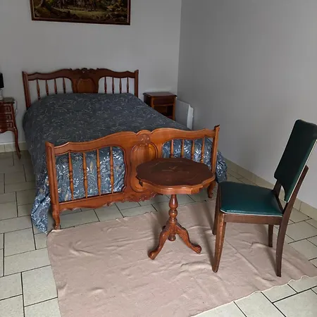 Holiday home Maison Au Coeur Du Vignoble Charentais *